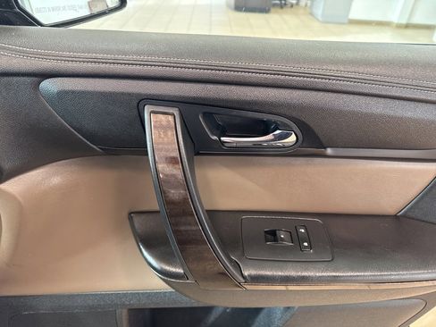 Used 2016 GMC Acadia SLT w/ Open Road Package image 22