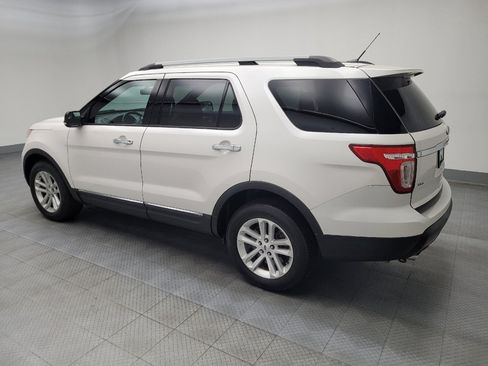 Used 2015 Ford Explorer XLT w/ Equipment Group 202A image 3
