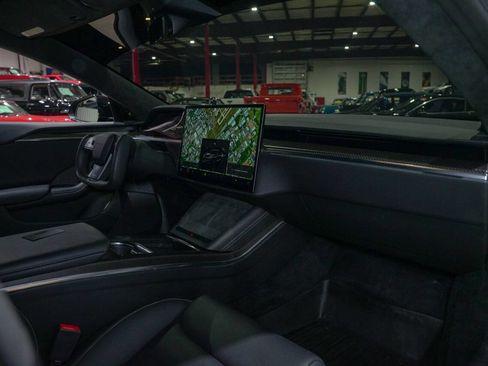 Used 2022 Tesla Model S Plaid image 40