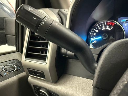 Used 2019 Ford F150 Lariat w/ Equipment Group 502A Luxury image 21