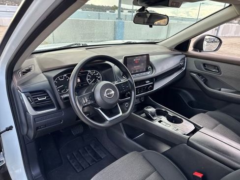 Used 2022 Nissan Rogue S image 9