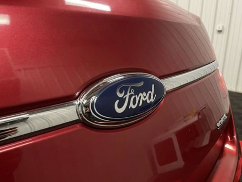 Used 2010 Ford Taurus SEL image 16