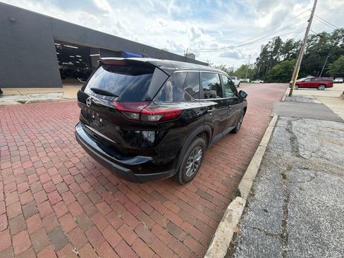 Used 2024 Nissan Rogue S FWD image 6