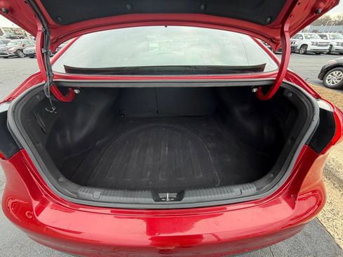 Used 2018 Kia Forte S image 9