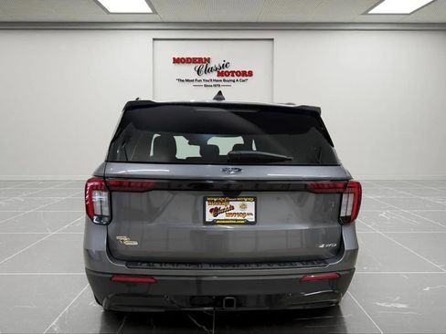 Used 2025 Ford Explorer ST-Line w/ ST-Line Street Pack AWD/4WD image 6