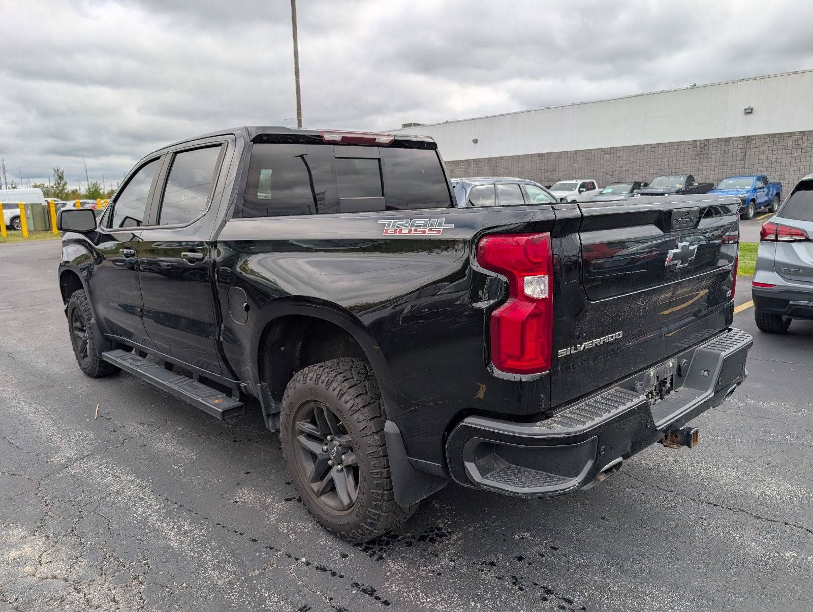 Used 2021 Chevrolet Silverado 1500 LT Trail Boss w/ Convenience Package II AWD/4WD image 8