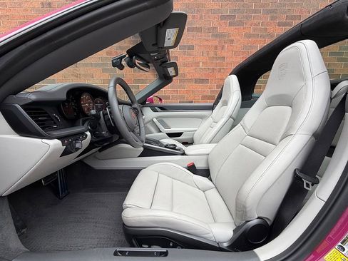 Used 2024 Porsche 911 Targa 4S w/ Premium Package image 5