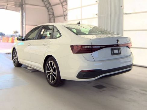 Used 2025 Volkswagen Jetta Sport FWD image 2