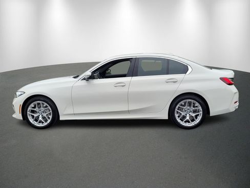 New 2025 BMW 330i xDrive Sedan w/ Convenience Package image 4