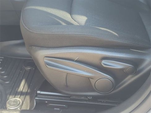 Certified 2015 Jeep Renegade Latitude image 19