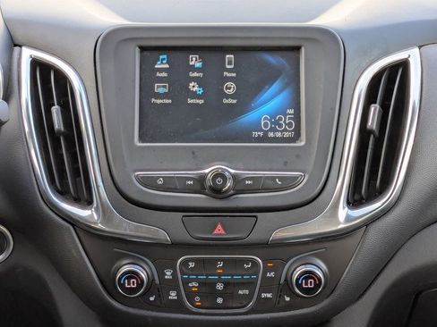 Used 2018 Chevrolet Equinox LT image 23