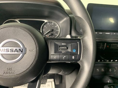 Used 2021 Nissan Rogue SV image 21