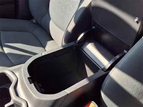 Used 2024 Toyota RAV4 XLE image 43