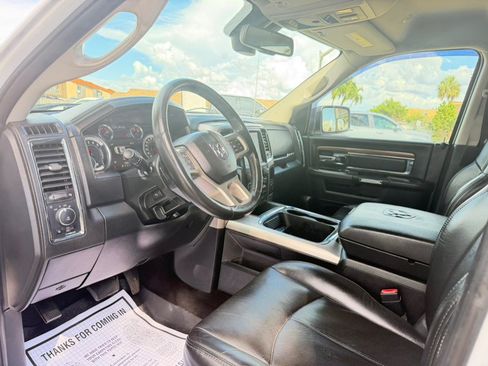 Used 2018 RAM 1500 Laramie w/ Convenience Group AWD/4WD image 33
