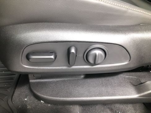 Used 2020 Chevrolet Traverse Premier image 12