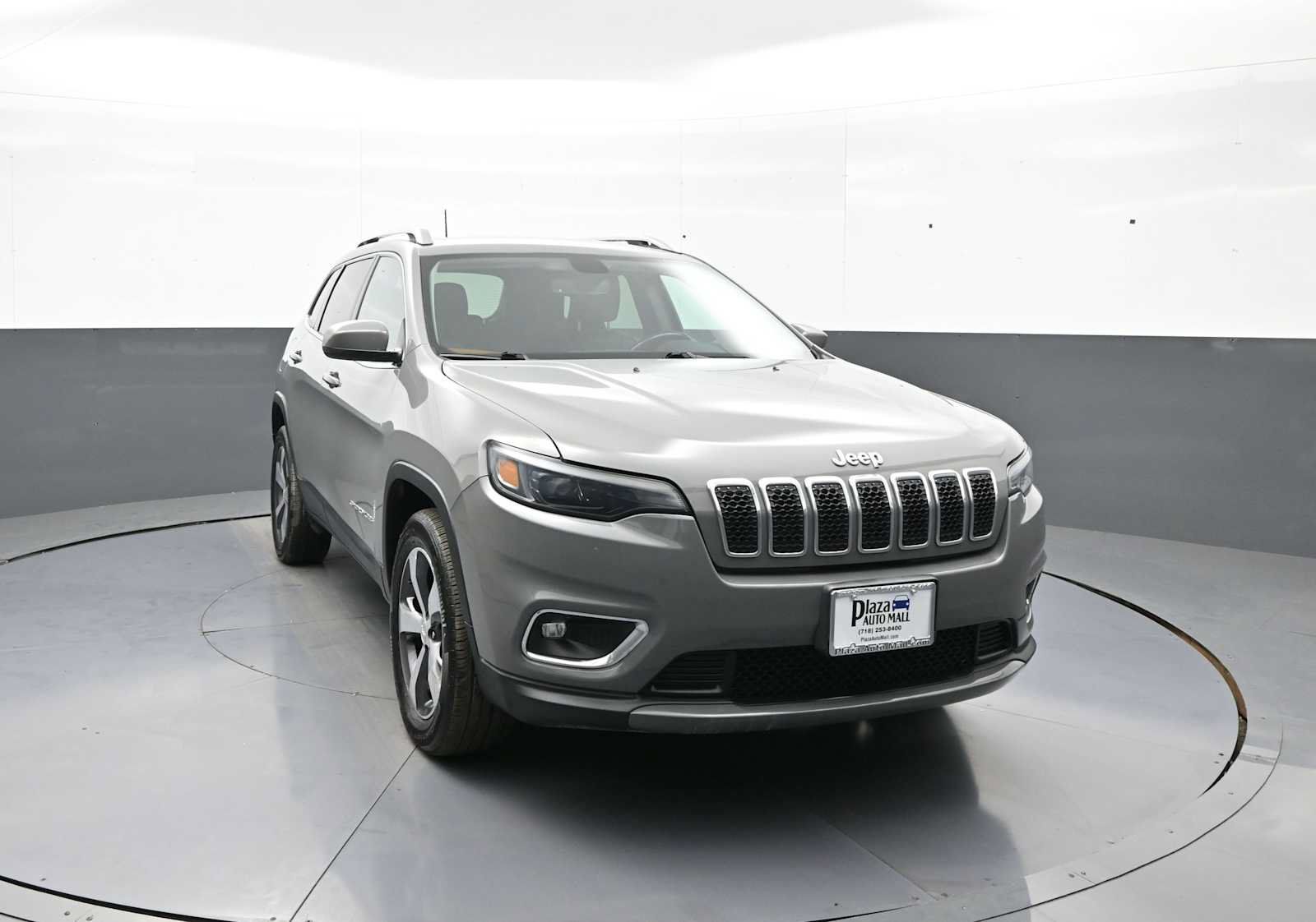 Used 2020 Jeep Cherokee Limited AWD/4WD image 3