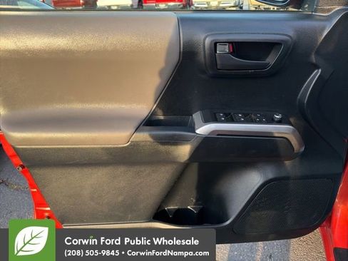 Used 2017 Toyota Tacoma SR5 image 14