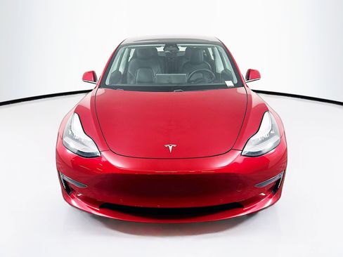 Used 2020 Tesla Model 3 Standard Range Plus image 2