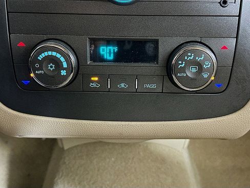 Used 2007 Buick Lucerne CX image 15