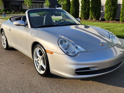 Used 2002 Porsche 911 Cabriolet image 28