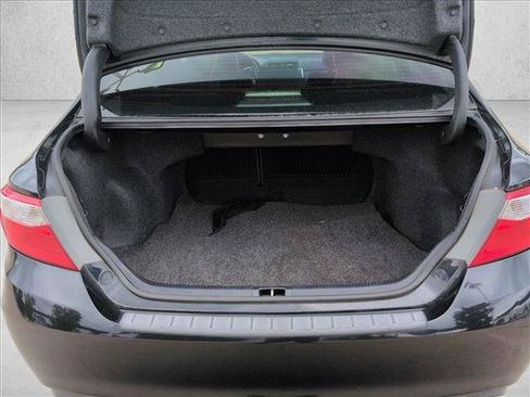 Used 2017 Toyota Camry XSE w/ Moonroof Package FWD image 6