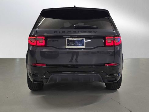 New 2025 Land Rover Discovery Sport Dynamic SE image 4