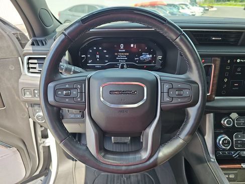 Used 2023 GMC Yukon XL Denali Ultimate w/ LPO, Floor Liner Package AWD/4WD image 17