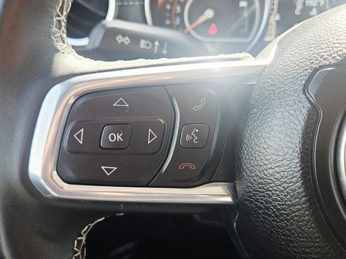 Used 2022 Jeep Gladiator Overland w/ Popular Equipment Package AWD/4WD image 29