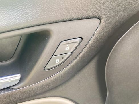 Used 2022 Chevrolet Equinox LS w/ LS Convenience Package FWD image 13