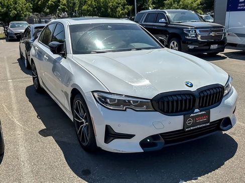 Used 2022 BMW 330i Sedan w/ Convenience Package RWD image 1