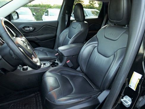 Used 2017 Jeep Cherokee Limited image 20