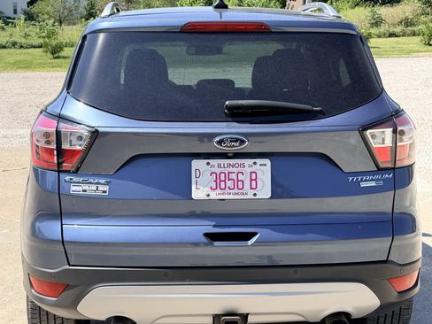 Used 2018 Ford Escape Titanium w/ Ford Safe & Smart Package AWD/4WD image 8