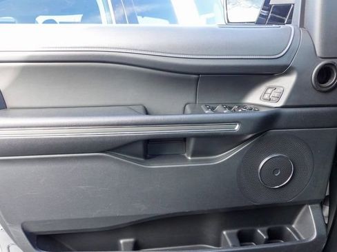 Used 2024 Ford Expedition Max XLT image 14