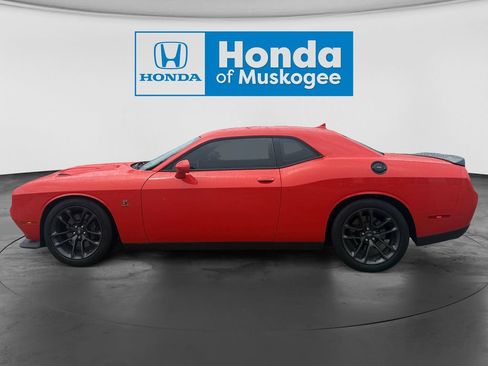 Used 2022 Dodge Challenger R/T Scat Pack RWD image 5