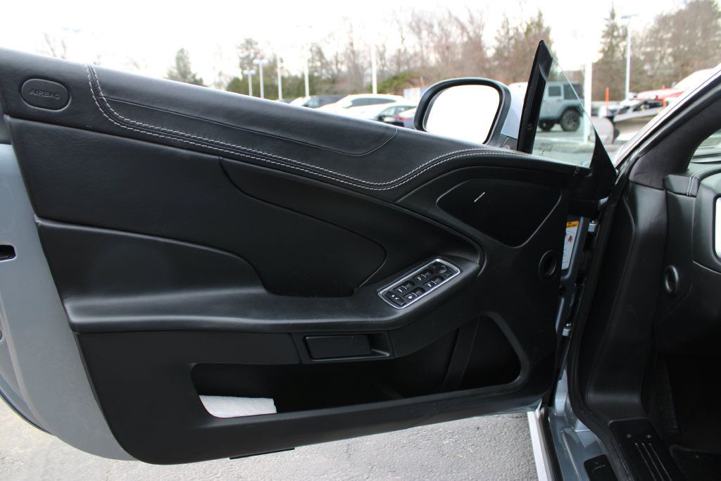 Used 2014 Aston Martin Vanquish Volante RWD image 9