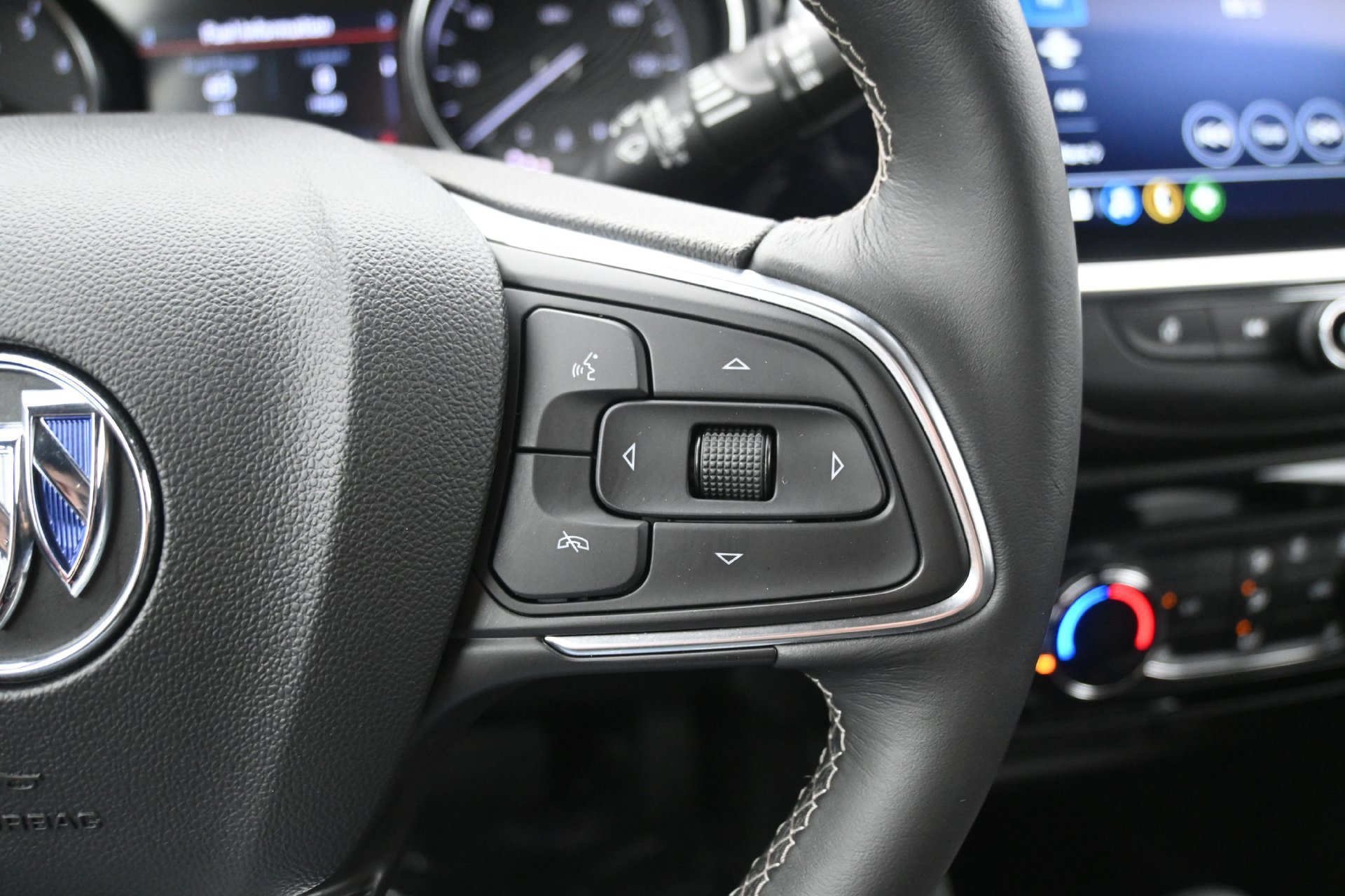 Used 2021 Buick Encore GX Preferred w/ Cold Weather Comfort Package AWD/4WD image 21