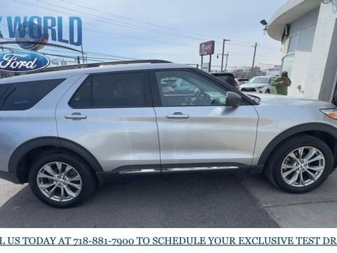 Certified 2022 Ford Explorer XLT w/ Equipment Group 202A image 4