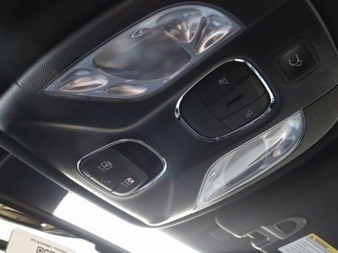 New 2024 Jeep Compass Latitude w/ Sun and Sound Group image 37