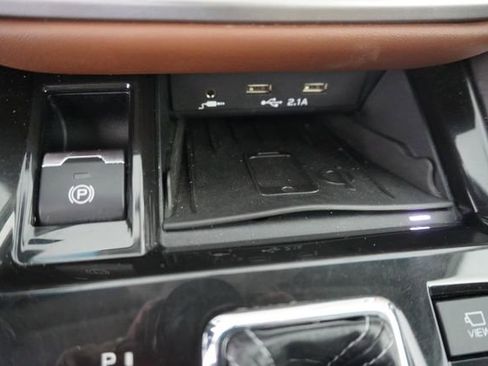 Used 2020 Subaru Outback Touring XT AWD/4WD image 29
