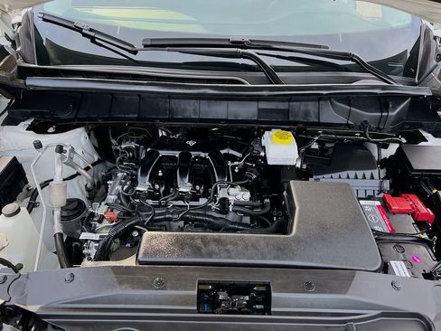 Used 2024 Nissan Pathfinder SV image 30