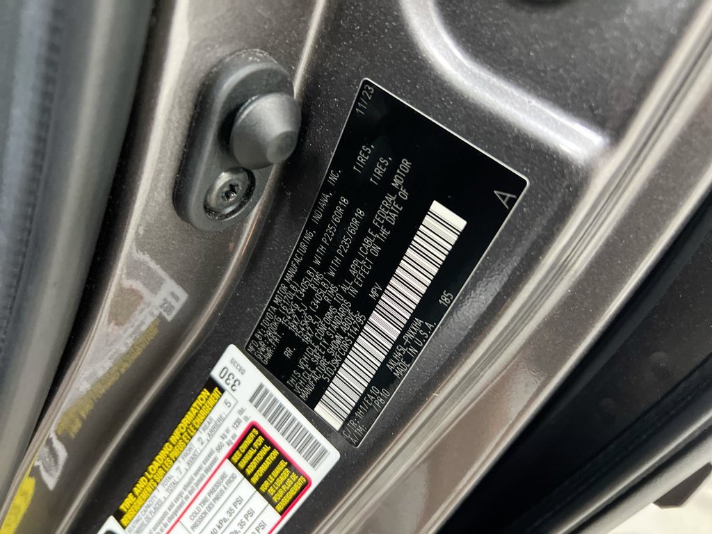 Used 2024 Toyota Sienna XLE w/ XLE Plus Package AWD/4WD image 30