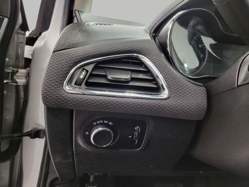 Used 2017 Chevrolet Cruze LT w/ Convenience Package image 10