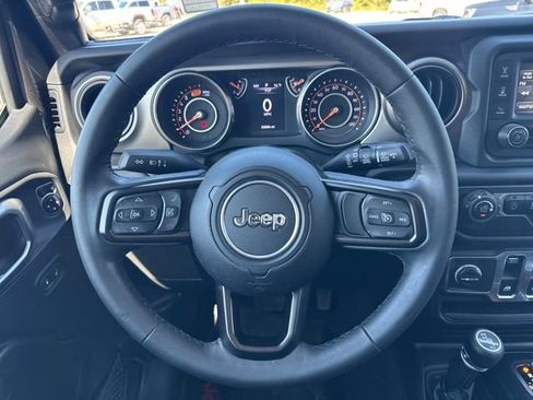 Used 2019 Jeep Wrangler Sport S image 14