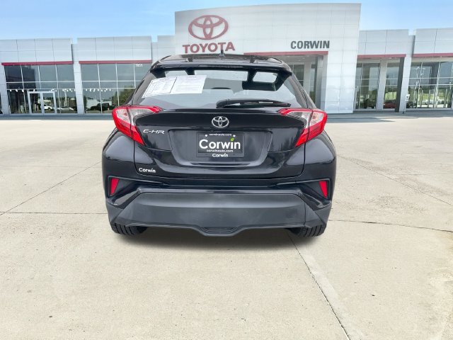 Used 2018 Toyota C-HR XLE FWD image 4