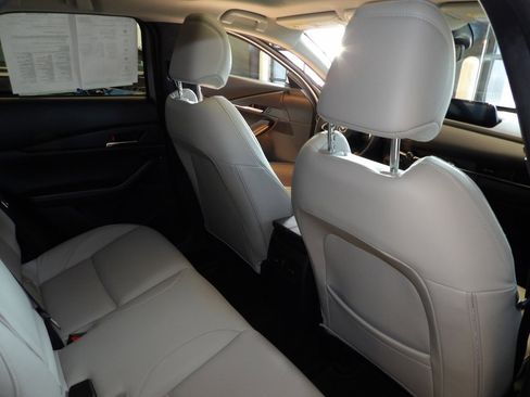 Used 2024 MAZDA CX-30 AWD 2.5 S w/ Preferred Package image 17