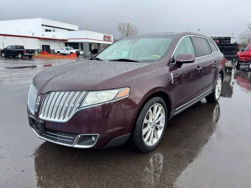 Used 2011 Lincoln MKT AWD w/ Elite Pkg image 1