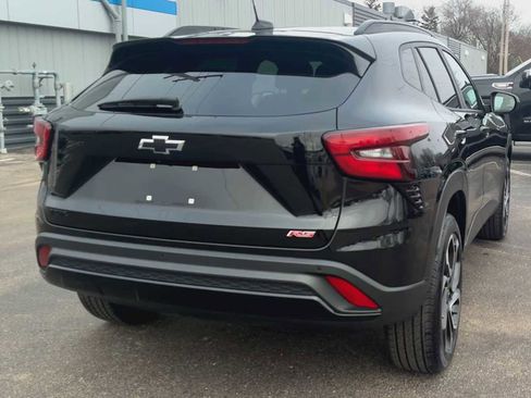 Certified 2024 Chevrolet Trax RS w/ Driver Confidence Package image 3