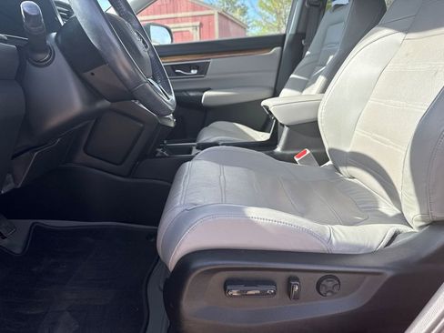 Used 2019 Honda CR-V Touring image 9