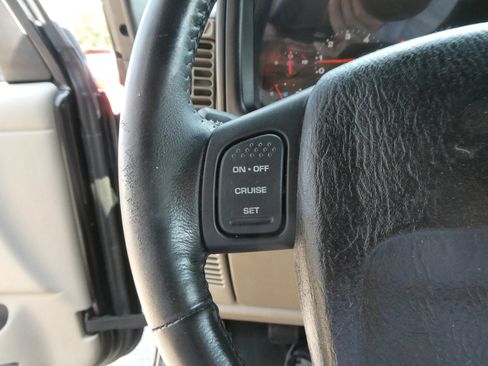 Used 2004 Jeep Wrangler Sahara AWD/4WD image 16