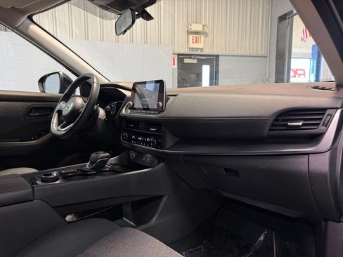 Used 2021 Nissan Rogue S AWD/4WD image 17